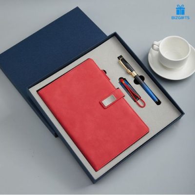 Tại Sao Doanh Nghiệp Nên Chọn Sổ Tay Làm Quà Tặng?