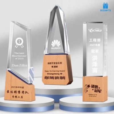 Kỷ niệm chương gỗ là gì?